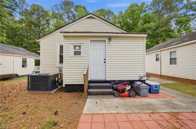 907 McKinley AVE, Suffolk, VA 23434