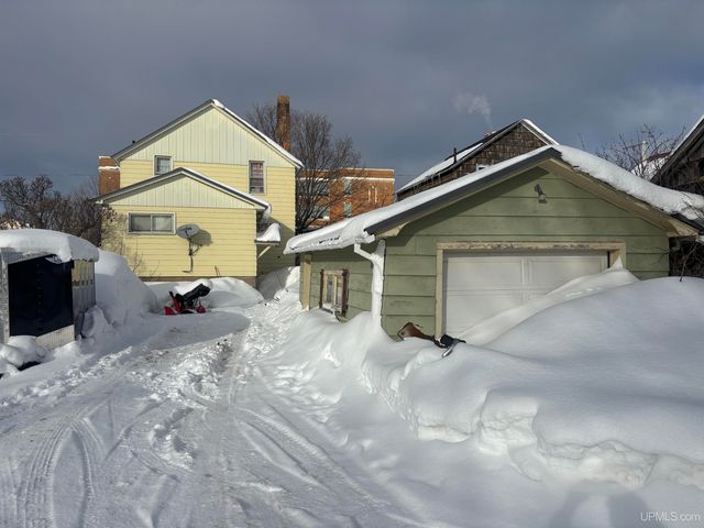 421 Kennedy Street, Ironwood, MI 49938