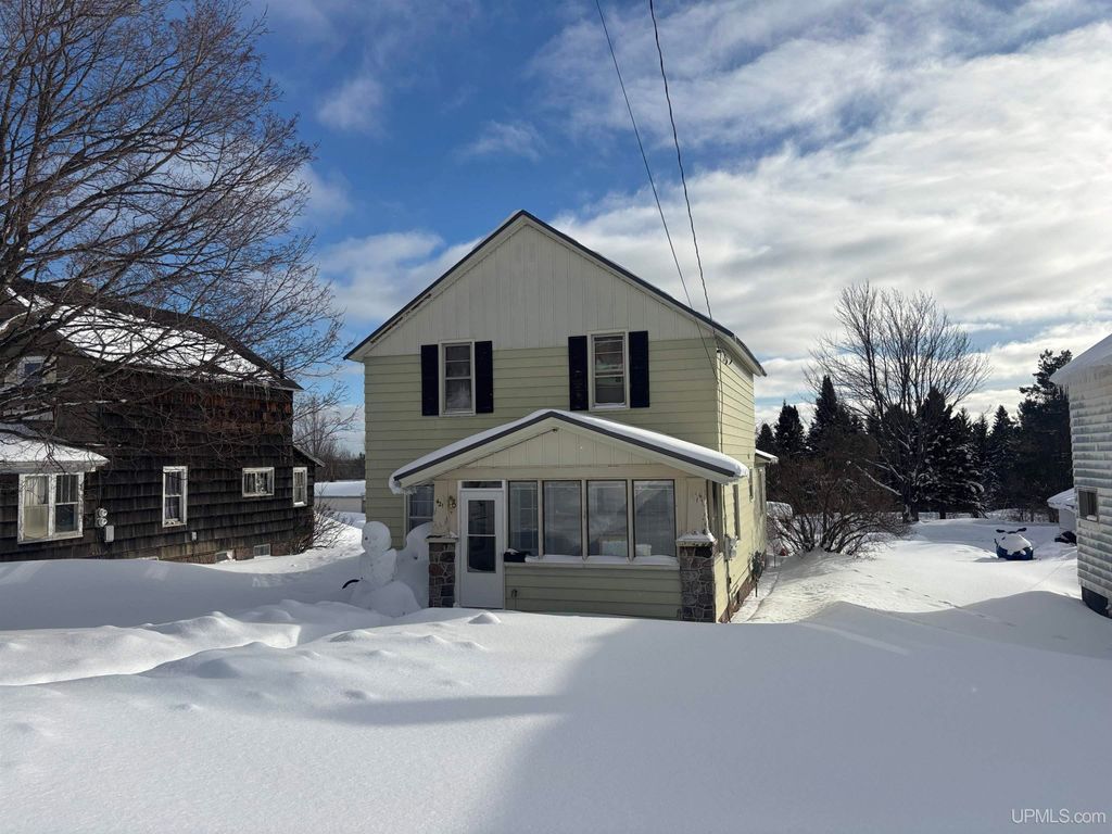 421 Kennedy Street, Ironwood, MI 49938