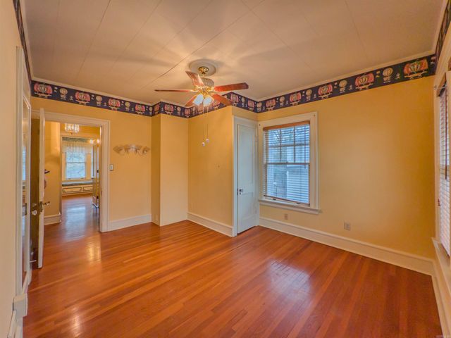 400 Fairfax Dr, Little Rock, AR 72205