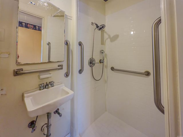 400 Fairfax Dr, Little Rock, AR 72205