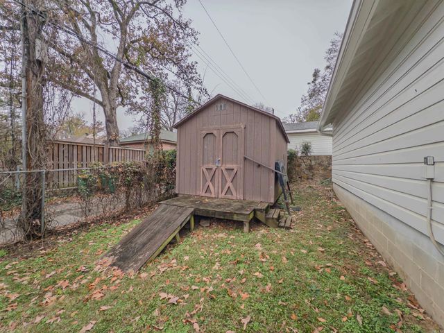 400 Fairfax Dr, Little Rock, AR 72205