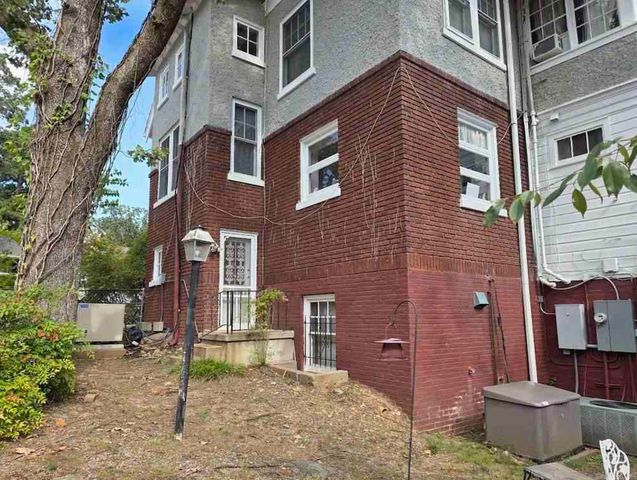 400 Fairfax Dr, Little Rock, AR 72205