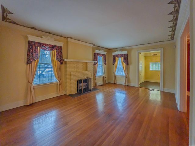 400 Fairfax Dr, Little Rock, AR 72205