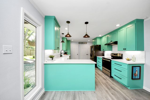 205 Cedar Lane, El Lago, TX 77586