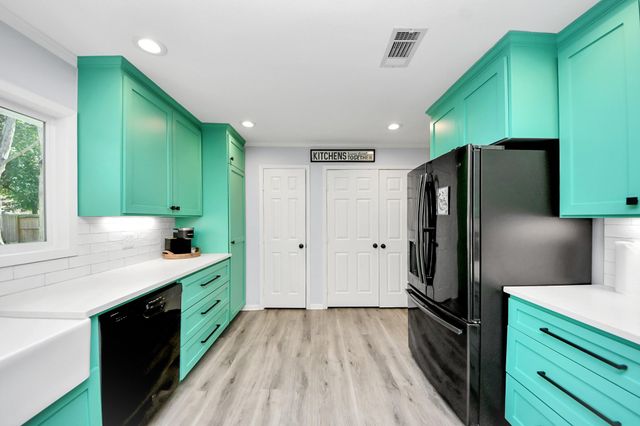 205 Cedar Lane, El Lago, TX 77586