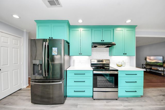 205 Cedar Lane, El Lago, TX 77586