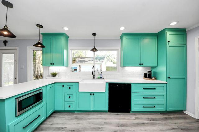 205 Cedar Lane, El Lago, TX 77586