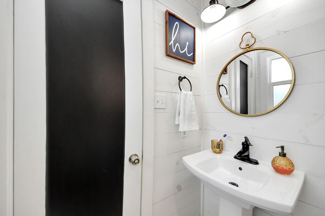 205 Cedar Lane, El Lago, TX 77586