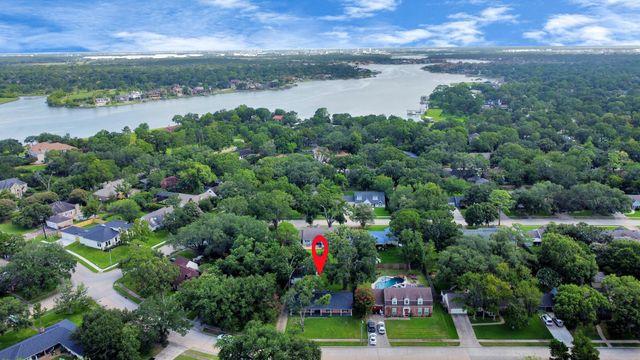 205 Cedar Lane, El Lago, TX 77586