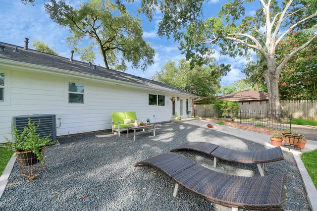 205 Cedar Lane, El Lago, TX 77586