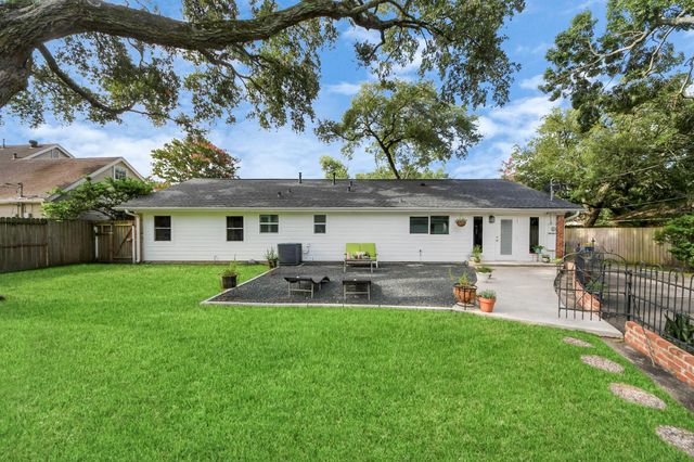 205 Cedar Lane, El Lago, TX 77586