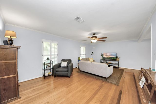 205 Cedar Lane, El Lago, TX 77586