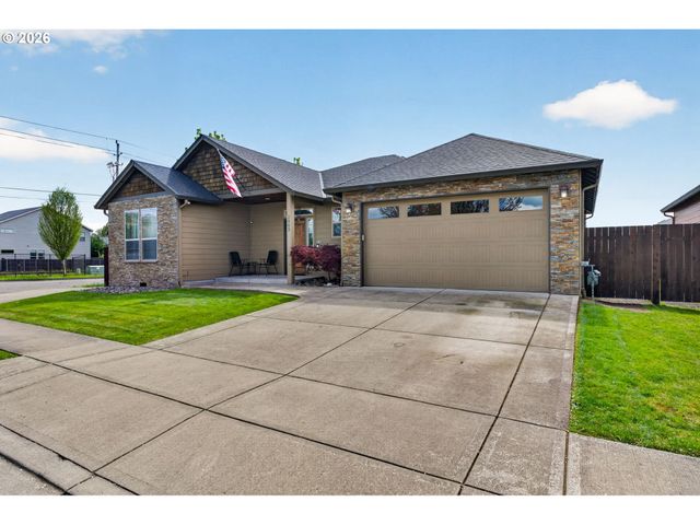 2003 Nw 17TH St, Battle Ground, WA 98604