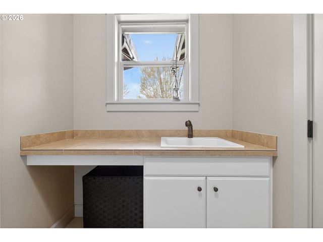 2003 Nw 17TH St, Battle Ground, WA 98604