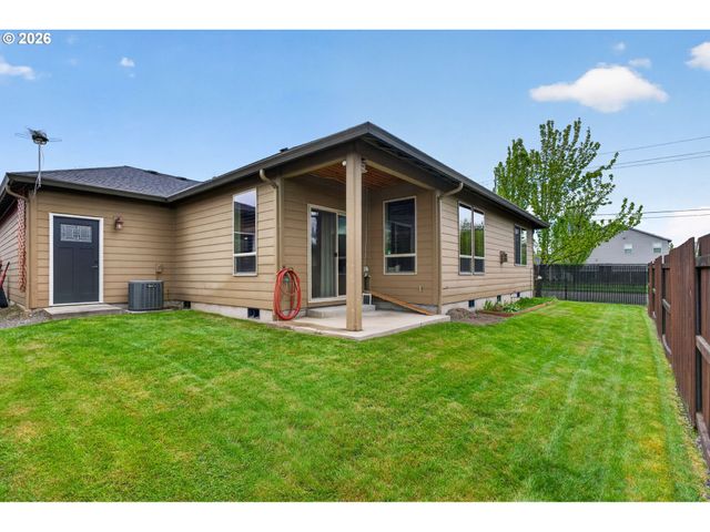 2003 Nw 17TH St, Battle Ground, WA 98604