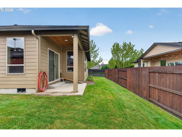 2003 Nw 17TH St, Battle Ground, WA 98604