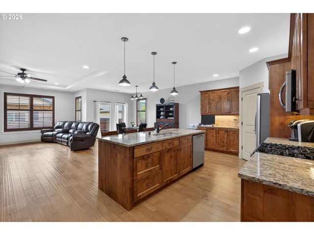 2003 Nw 17TH St, Battle Ground, WA 98604