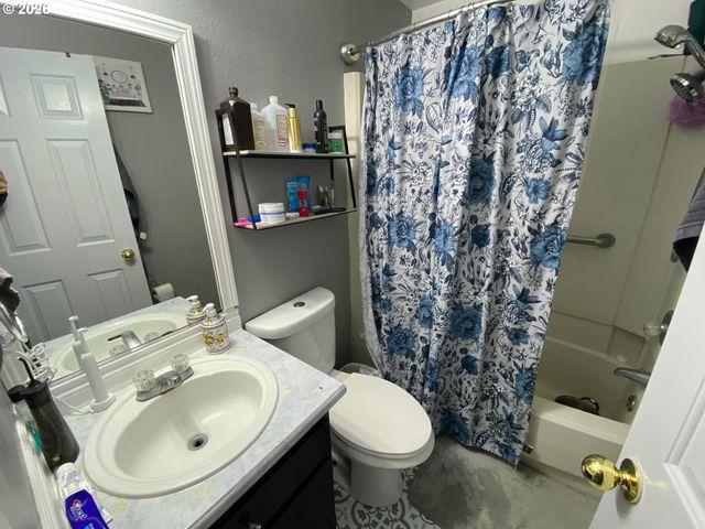 1725 Se BLAIRMONT Dr, Vancouver, WA 98683