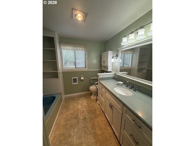 15131 Ne 72ND Ave, Vancouver, WA 98686