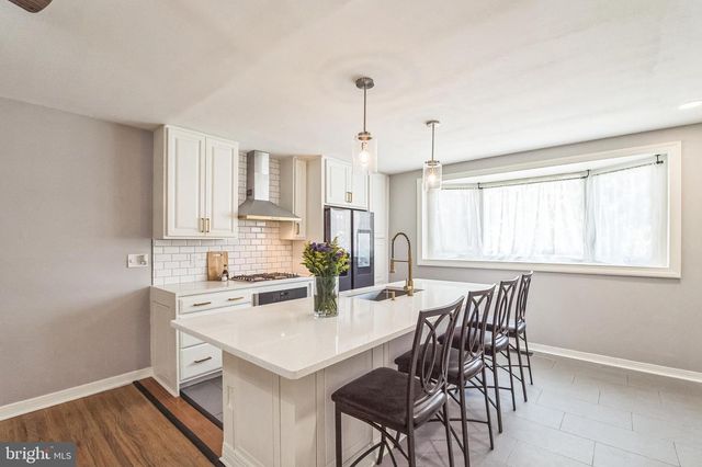 7448 HILL RD, Philadelphia, PA 19128