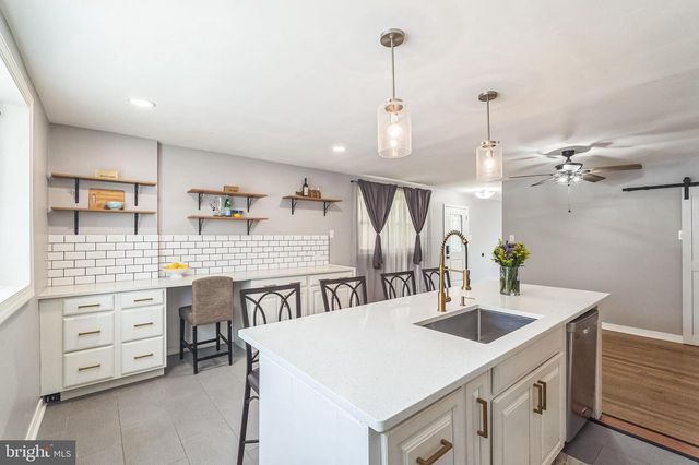 7448 HILL RD, Philadelphia, PA 19128