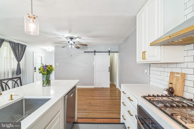 7448 HILL RD, Philadelphia, PA 19128