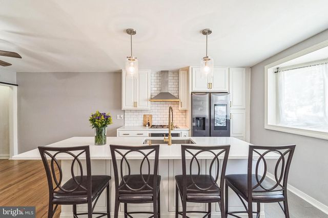 7448 HILL RD, Philadelphia, PA 19128