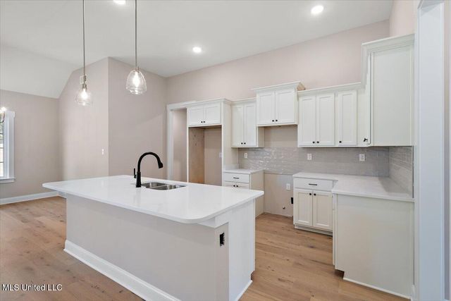 292 Wells Drive, Hernando, MS 38632