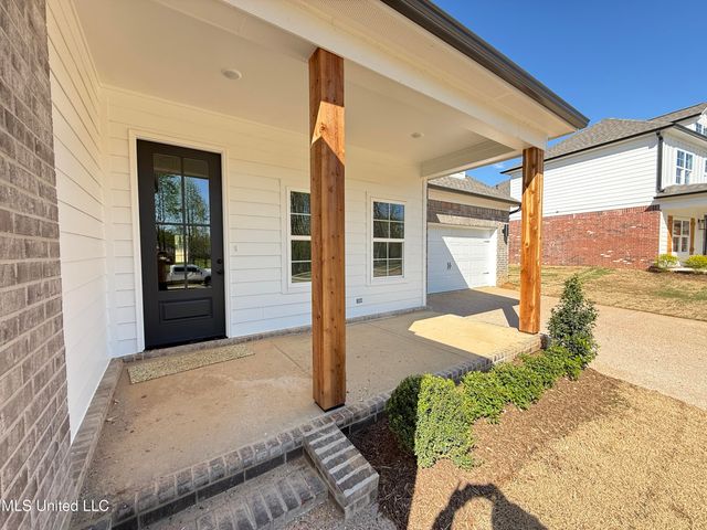 292 Wells Drive, Hernando, MS 38632