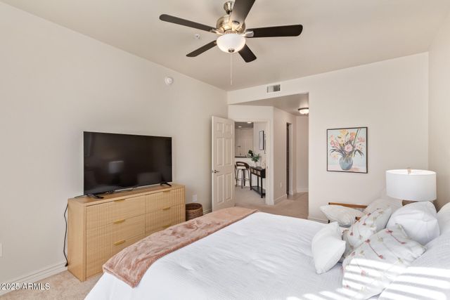 5450 E DEER VALLEY Drive 4199, Phoenix, AZ 85054