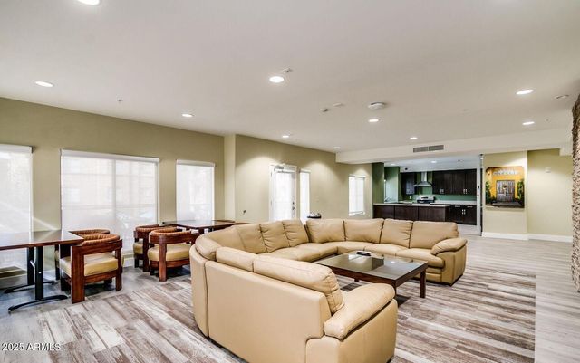 5450 E DEER VALLEY Drive 4199, Phoenix, AZ 85054