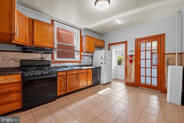 1445 WILLOW ST, Norristown, PA 19401