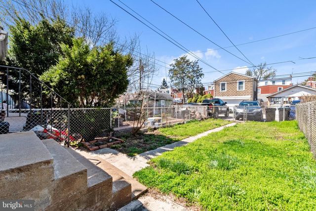 1445 WILLOW ST, Norristown, PA 19401