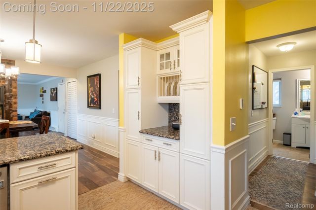 5333 Waterford Road, Independence Charter Township, MI 48346