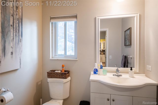 5333 Waterford Road, Independence Charter Township, MI 48346