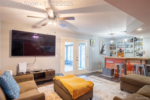 5333 Waterford Road, Independence Charter Township, MI 48346