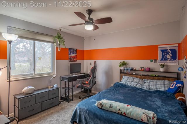 5333 Waterford Road, Independence Charter Township, MI 48346