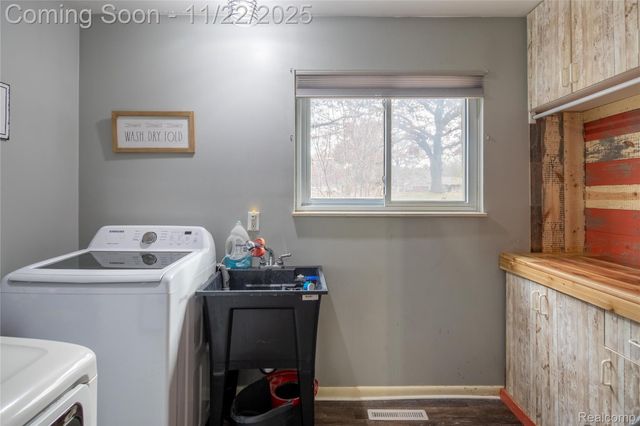 5333 Waterford Road, Independence Charter Township, MI 48346