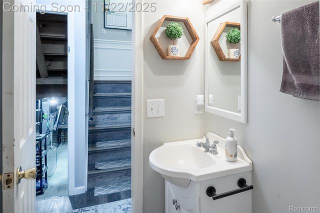 5333 Waterford Road, Independence Charter Township, MI 48346