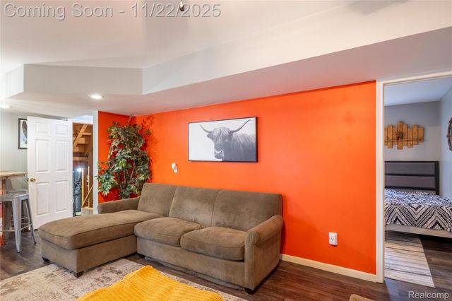 5333 Waterford Road, Independence Charter Township, MI 48346