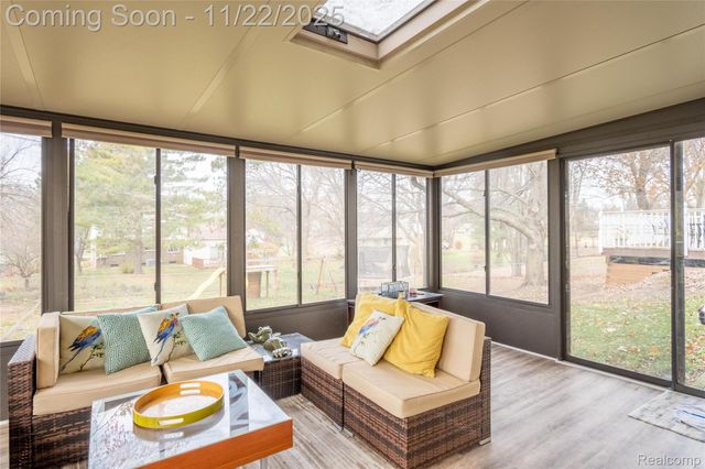 5333 Waterford Road, Independence Charter Township, MI 48346