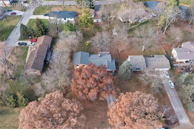 5333 Waterford Road, Independence Charter Township, MI 48346