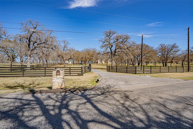 3250 Neri Road, Granbury, TX 76048