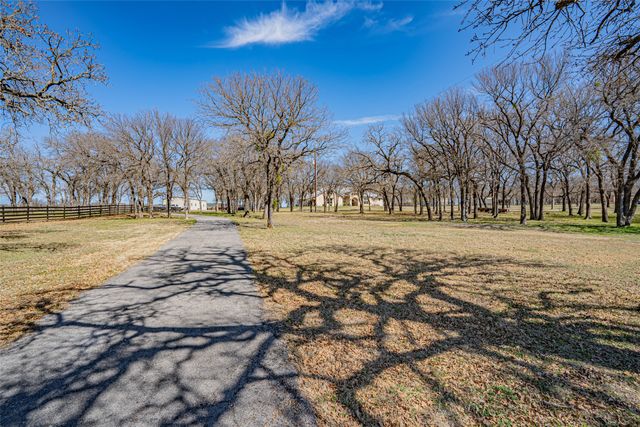 3250 Neri Road, Granbury, TX 76048