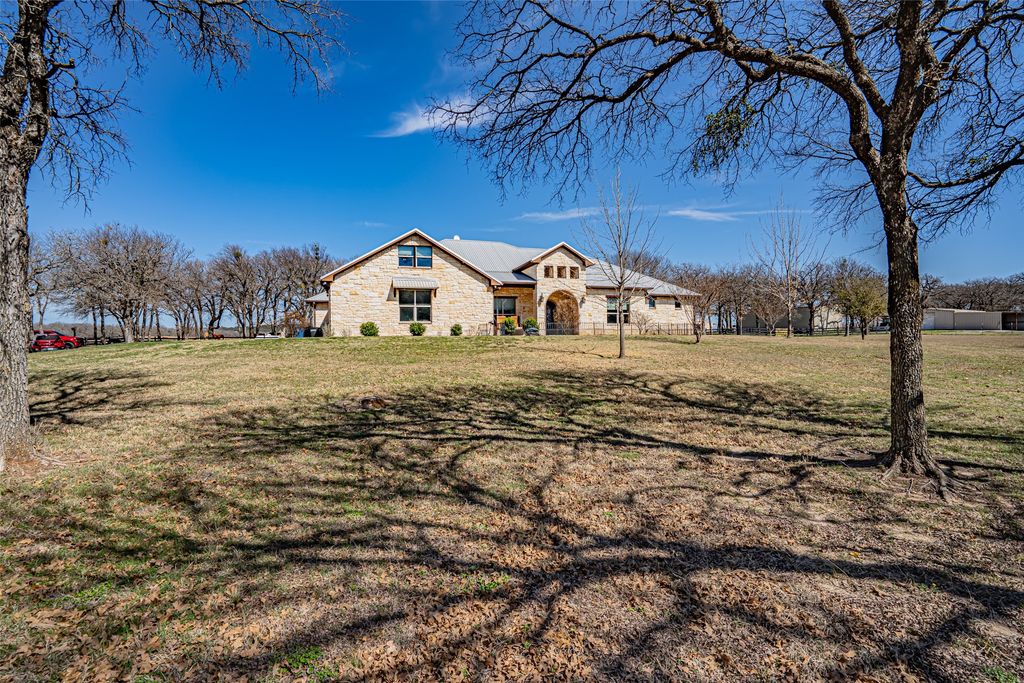 3250 Neri Road, Granbury, TX 76048