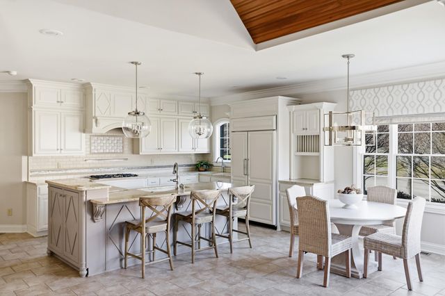 2901 Fairfax Lane, Lexington, KY 40509