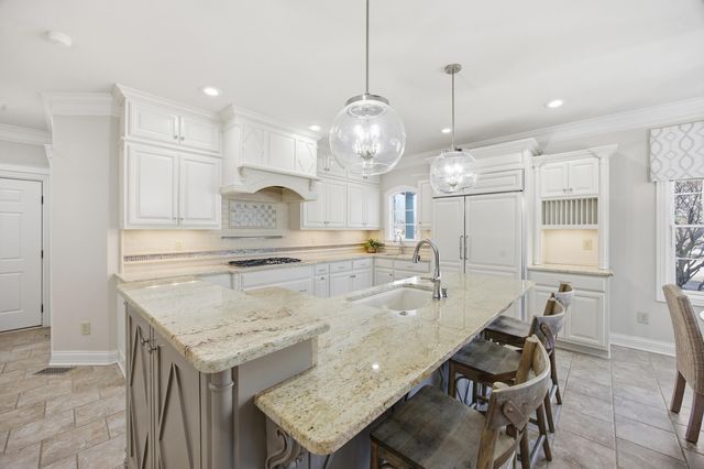 2901 Fairfax Lane, Lexington, KY 40509