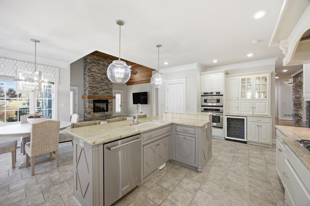 2901 Fairfax Lane, Lexington, KY 40509