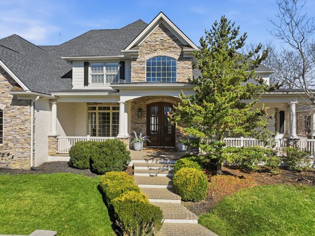 2901 Fairfax Lane, Lexington, KY 40509